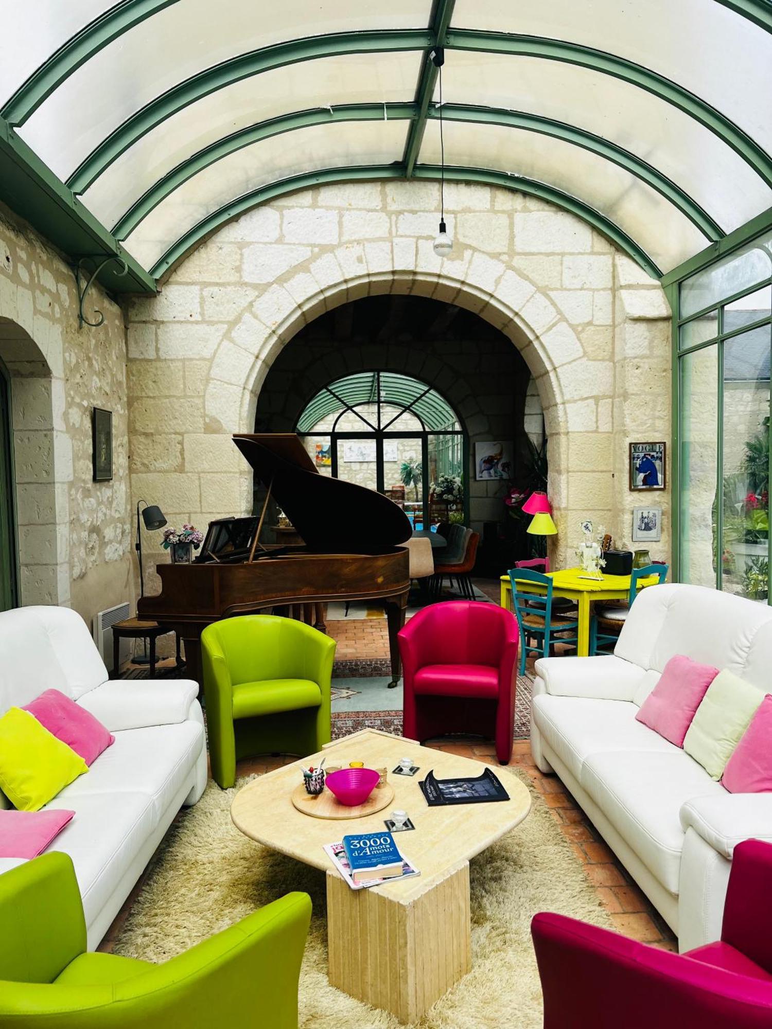 Chateau De La Thibaudiere - Chambre Du Tonneau Allonnes  Extérieur photo